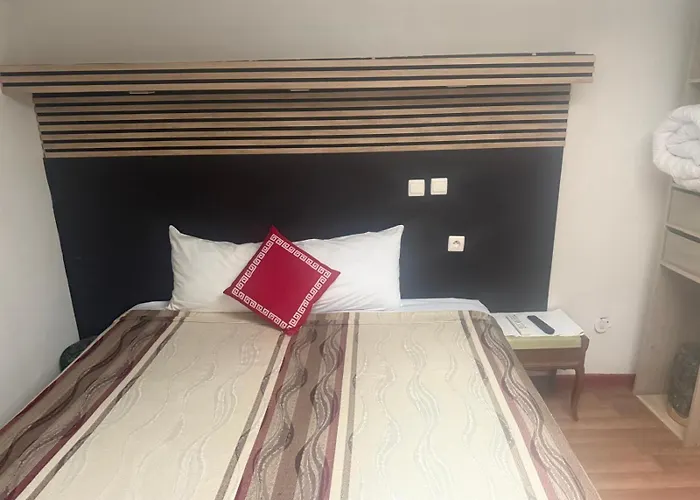 דירה Beau Souplex A Gare Du Nord פריז