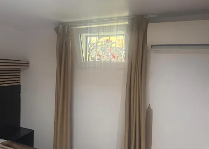 דירה Beau Souplex A Gare Du Nord פריז