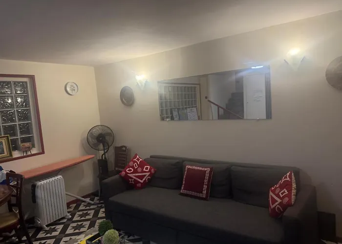 Location Partie Basse Souplex A Gare Du Nord Appartement *
